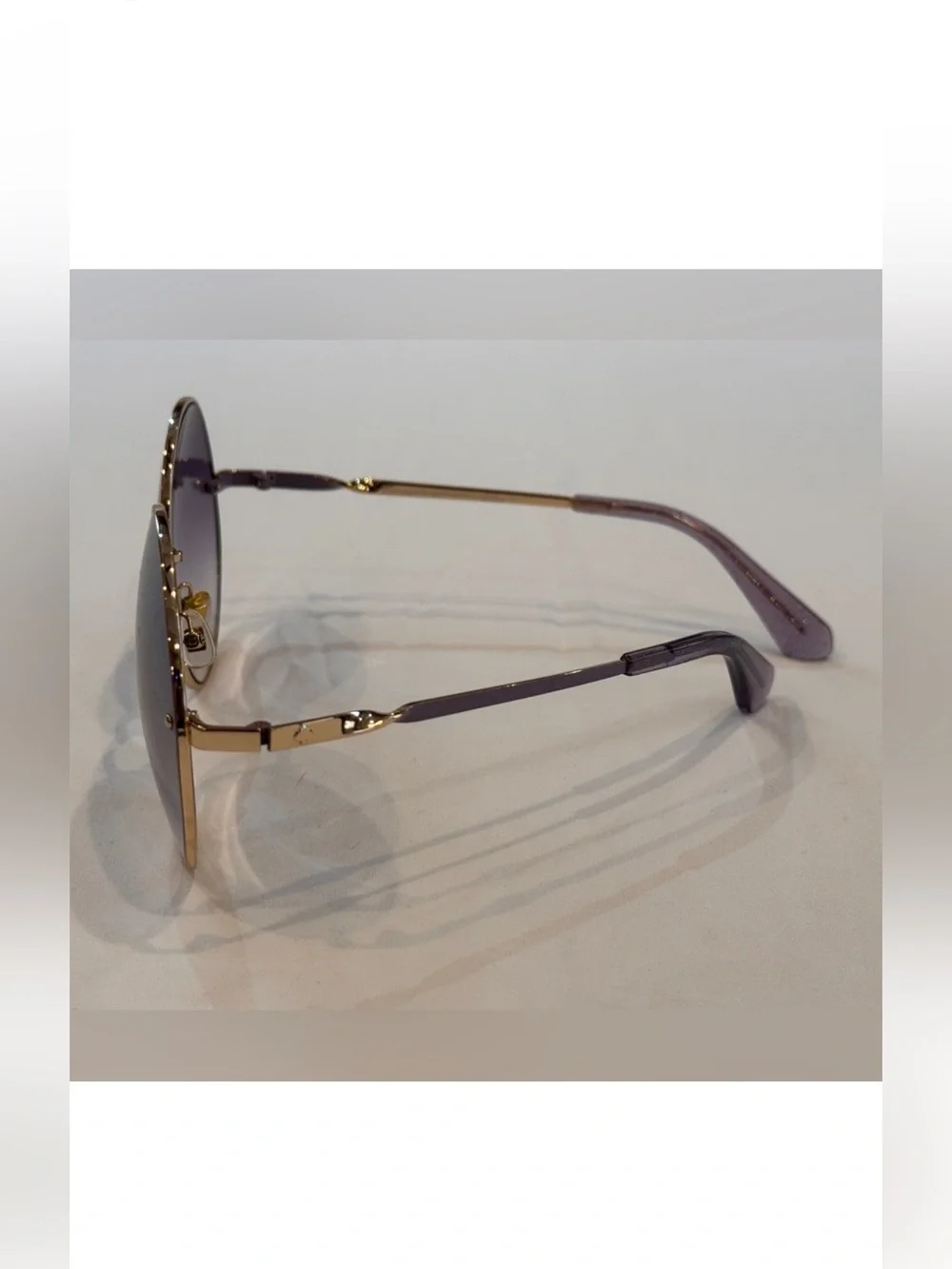 Kate Spade ABIA/F/S8079O Round Sunglasses Gold Glitter Frame Gray Gradient Lens.